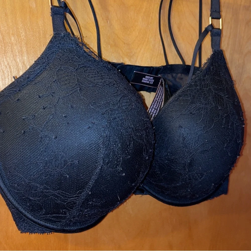 Victorias Secret Bra - Picture 2 of 9